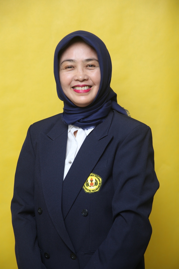 Dr. Dra. Dewi Ratnasari M.Hum.